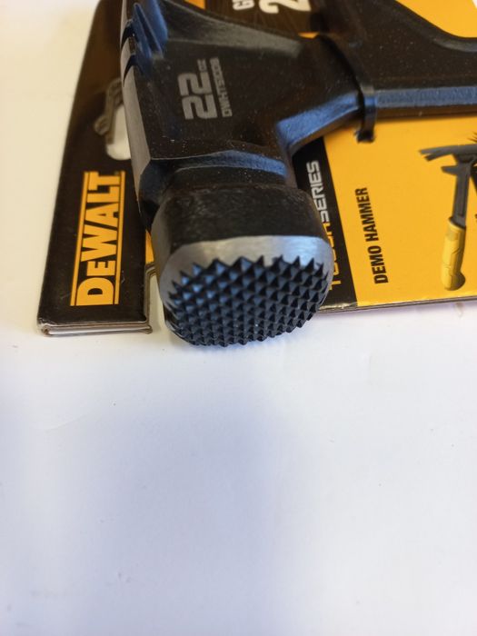 Чук DeWALT 22oz  с магнит/620гр.