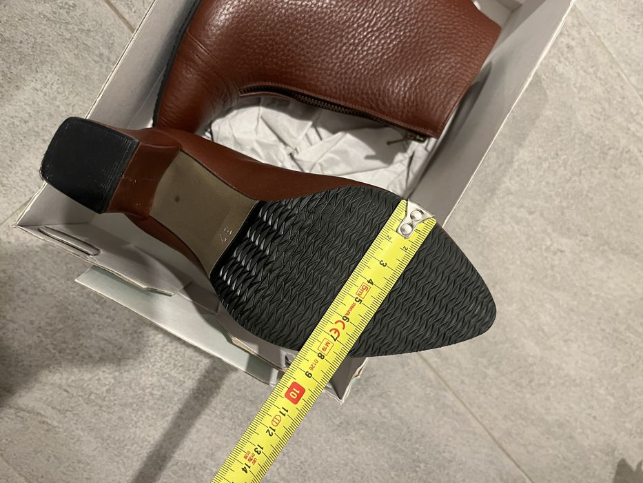 Ghete piele Ana Parvan nr 37 noi