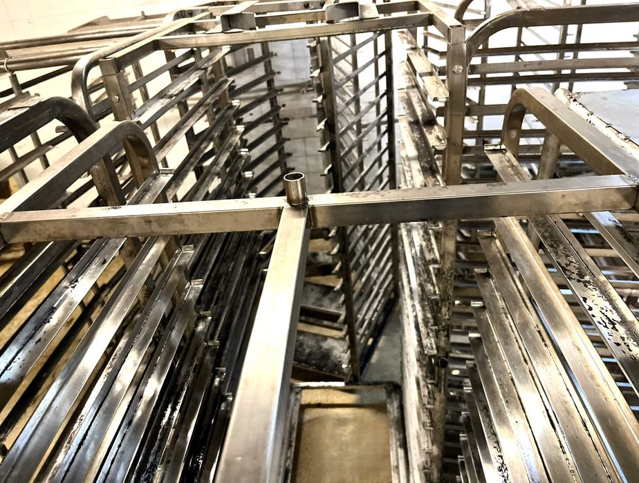 Неръждаеми колички за тави 600 х 800 за ротационни пещи