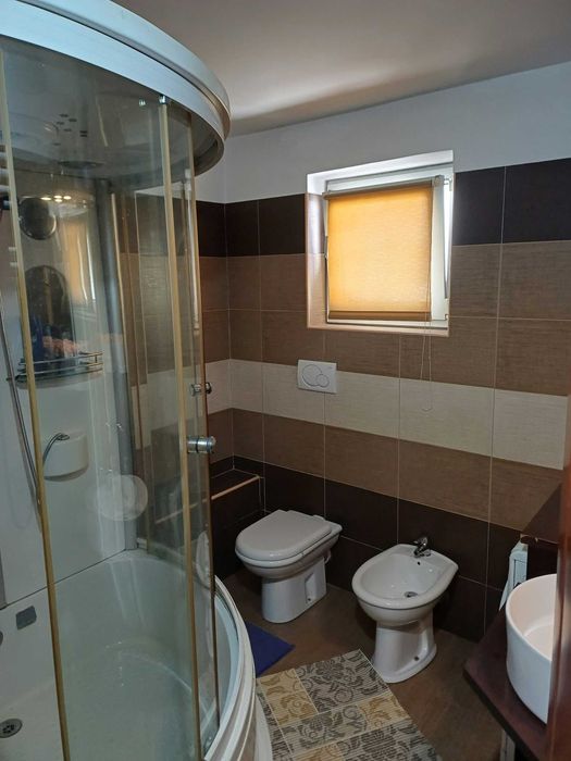 Apartament duplex spatios de 3 dormitoare si 2 living-uri | 124 mp |