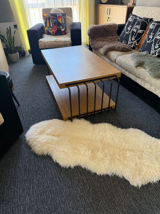 Дизайнерска холна маса