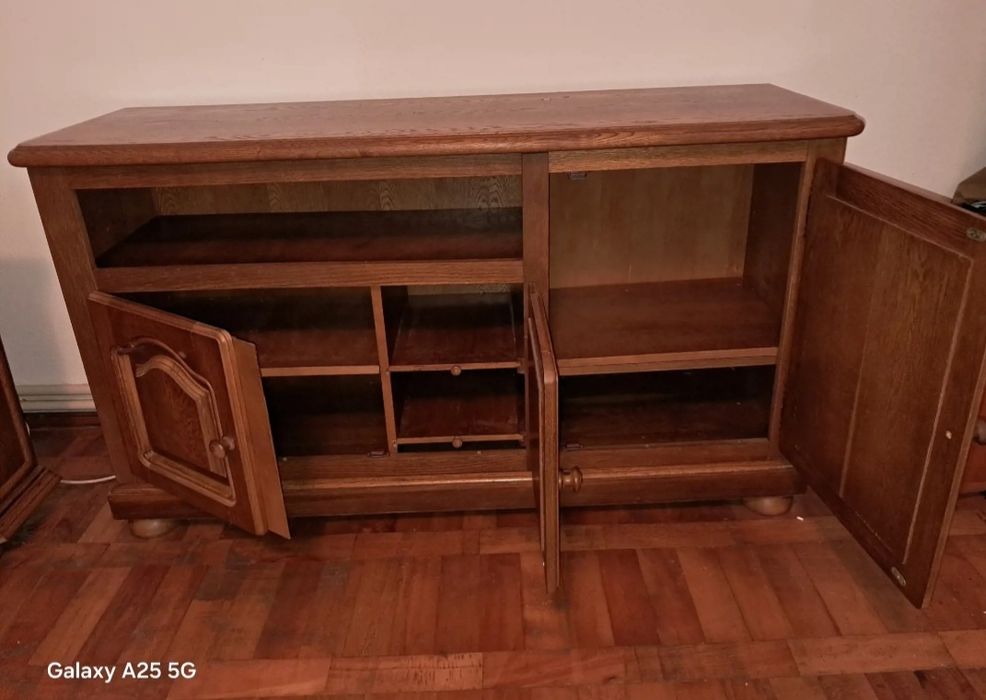 Canapea cu fotolii si mobilier vintage