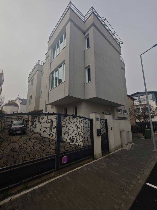 Еднофамилна жилищна сграда Приморско