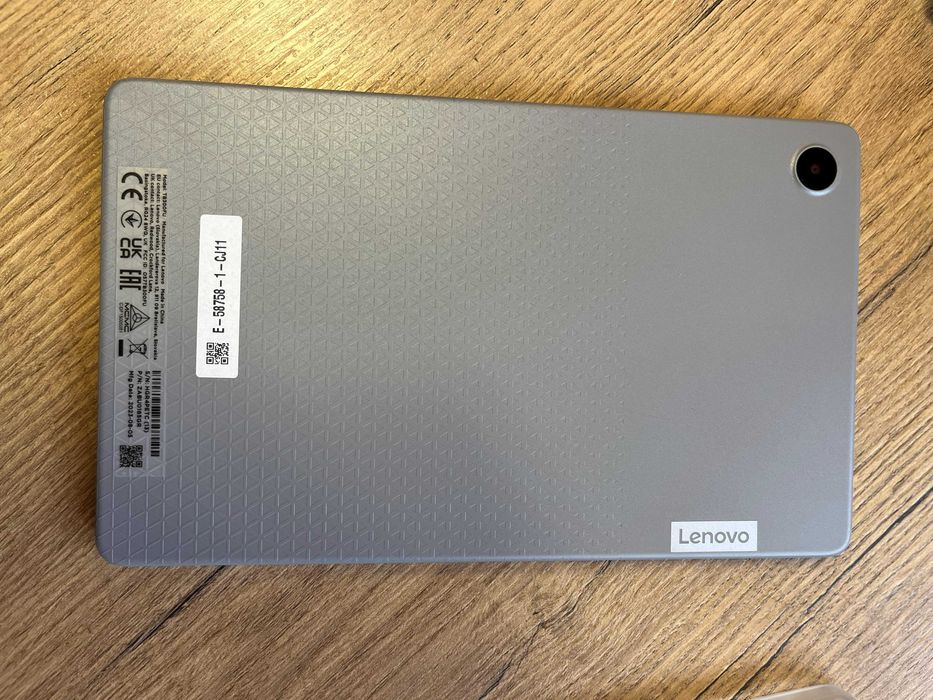 Tab Lenovo M8 Gen.4   la cutie Husa +folie