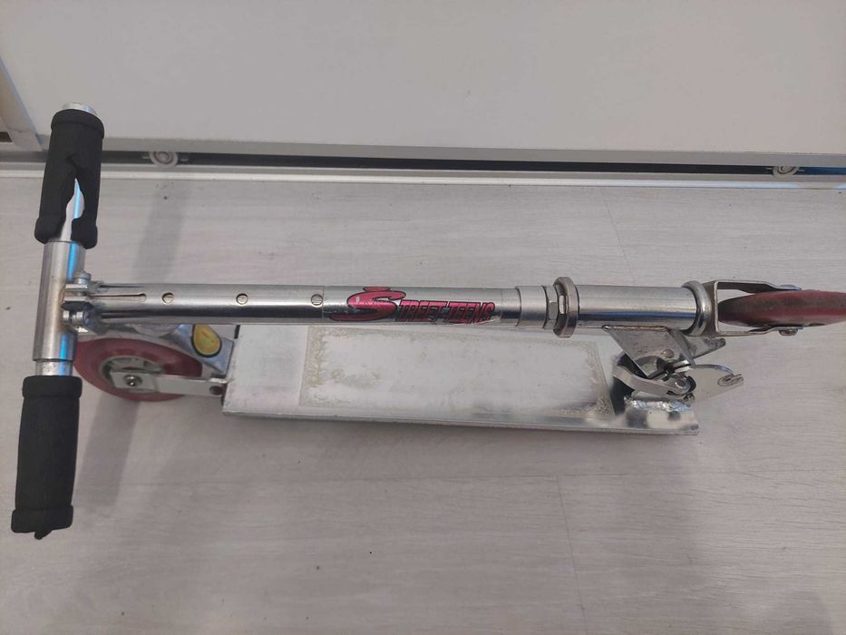 Trotineta pliabila si reglabila din aluminiu Street Teens