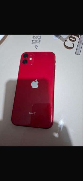 Продам айфон 11 красный