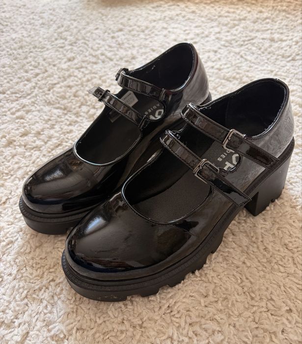 Mary Janes Cropp