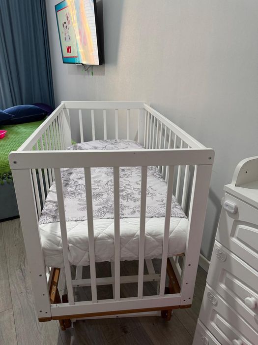 Детскую кроватку продам