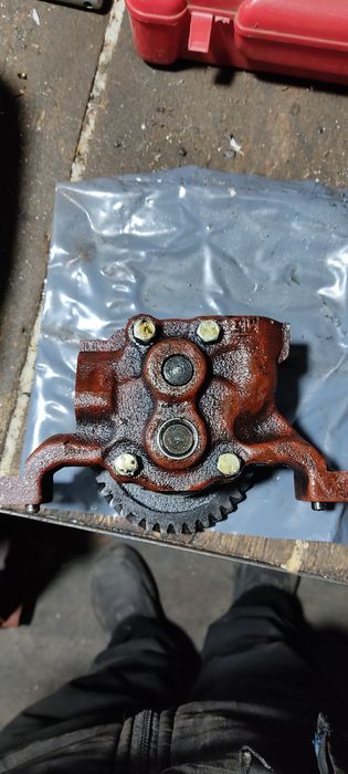 Насос масляный д240