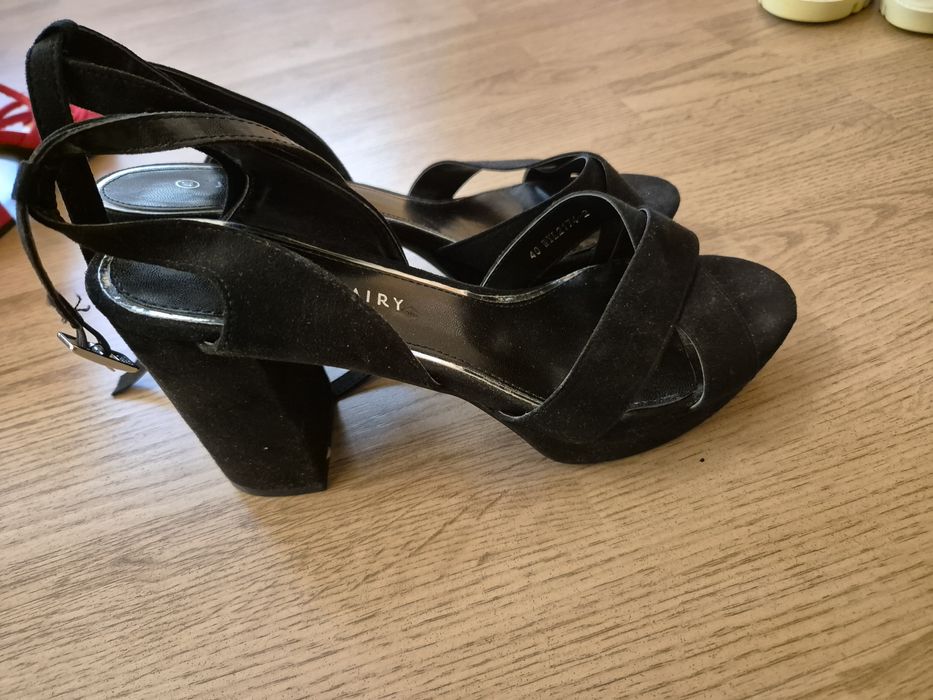 Официални и Ежедневни обувки и сандали на ток в отлично състояние!