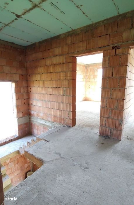 Casa nouă singur în curte 160 mp P+E la roșu cu 500 mp teren Poplaca