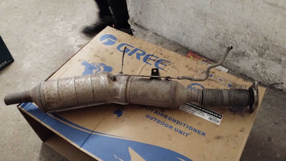 На части Клио 1,5 dci, 75Hp, 2012 г, двигател 164000 км.