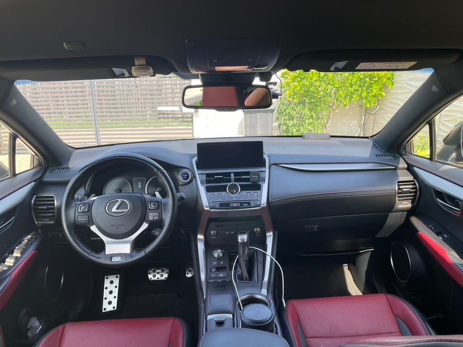 Lexus NX300h Hybrid F-Sport 4x4 Impecabil 72000 Km garantie