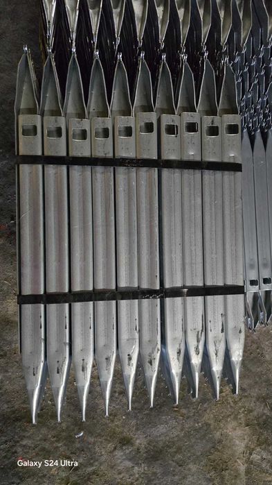 Montanti elicoidali si profil U si Popi metalici de inchiriat!