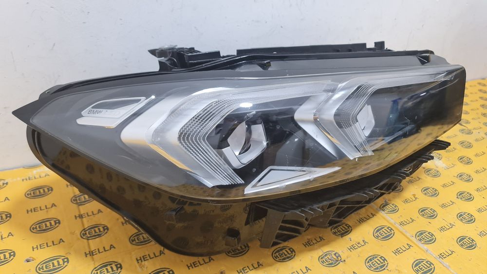 Far dreapta full led BMW 3 G20 G21 LCI facelift 5A1A352 avariat