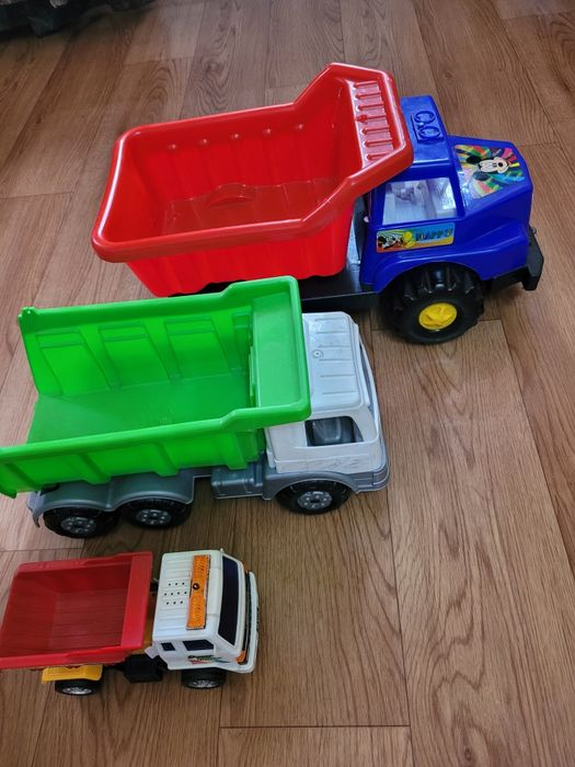 Игрушки машины грузовики