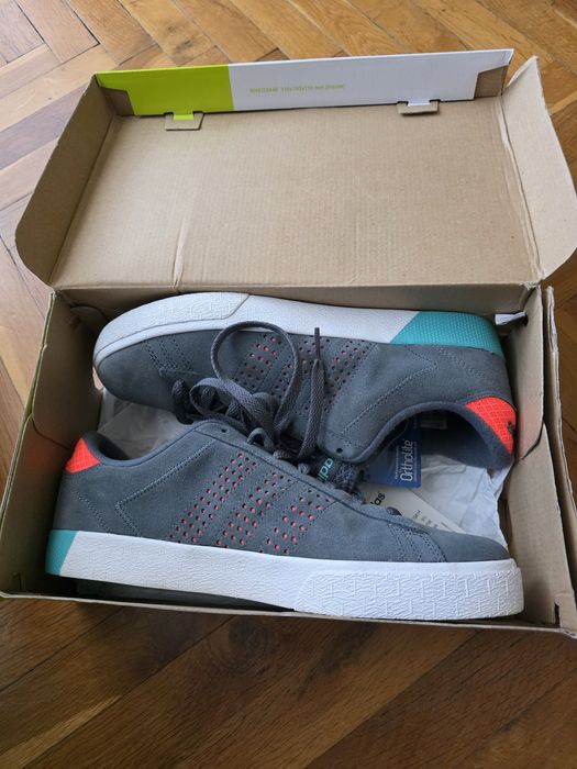Летни маратонки Adidas Neo, N 43,чисто нови