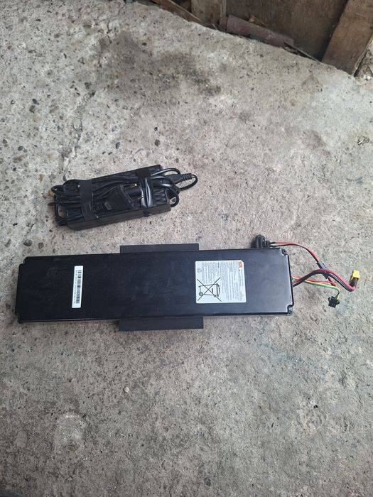 Vand baterie lithium 36v 10ah  si incarcator