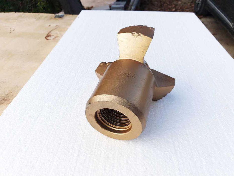 Нова диамантeна сондажна глава за сонда за вода ф153мм /за скали/PDC