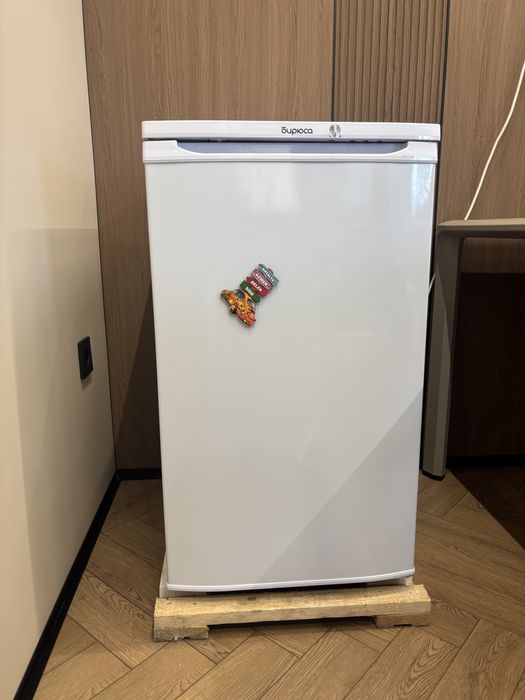 Холодильник белый