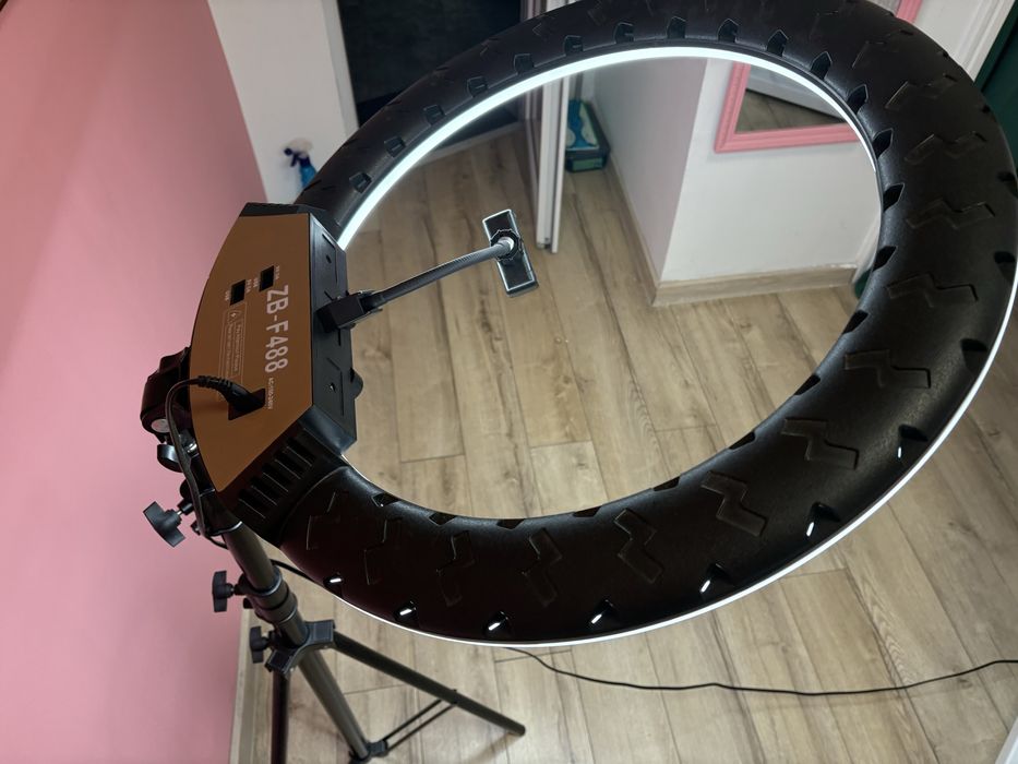 Ring light ZB-F488