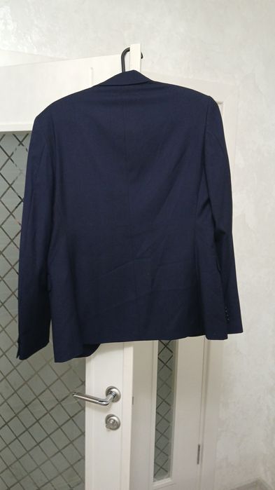 Продам костюм тёмно синего цвета