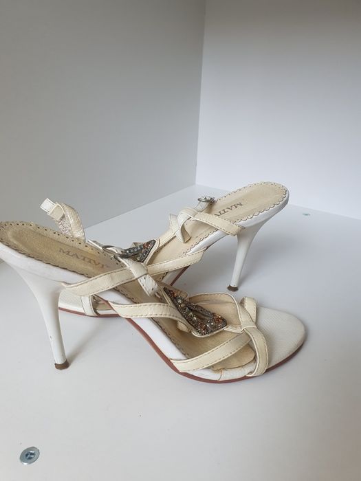 Босоножки женская