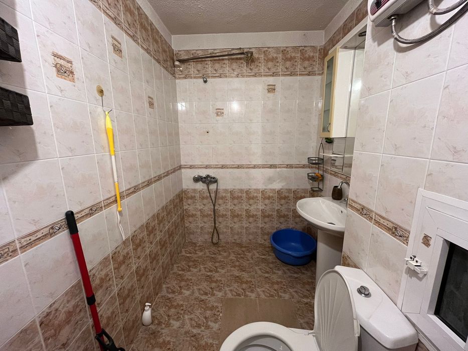 Дава се под наем Тристаен апартамент в София, Надежда 2 - 75 кв.м за 663 € - Снимка #12