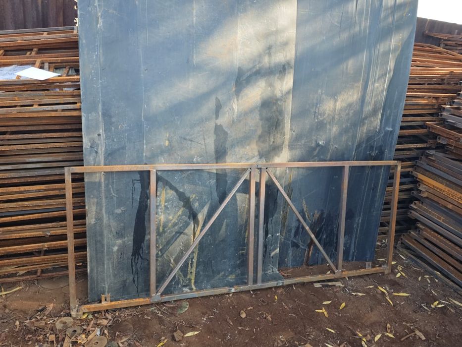 Рамки . Решетки . Ограждение . Калитки