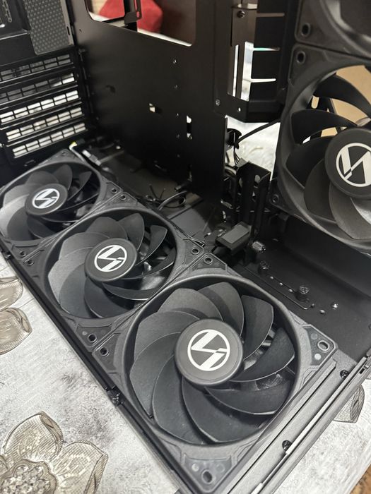 Lian Li O11D Mini V2 Flow, carcasă Midi-tower, sticlă călită - negru