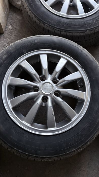 Продам резину с дисками 195/60/15