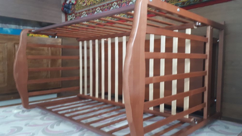 Продается детская кровать с матрацем