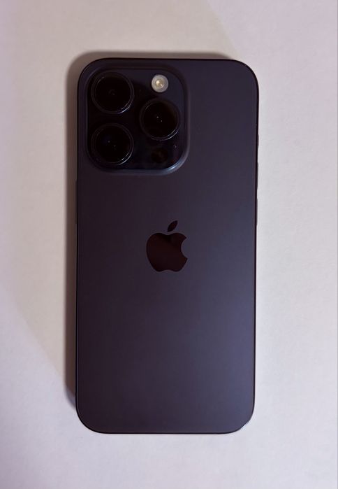 iPhone 15 Pro 256 GB + Подаръци Premium кейсове за над 200€