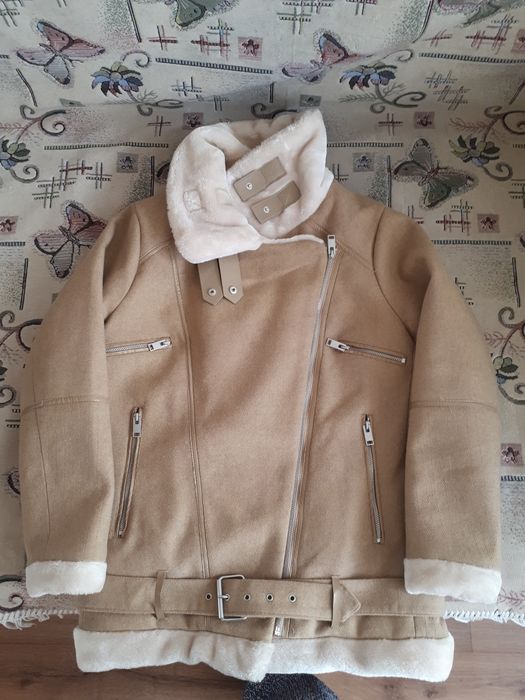 Продам куртку женскую