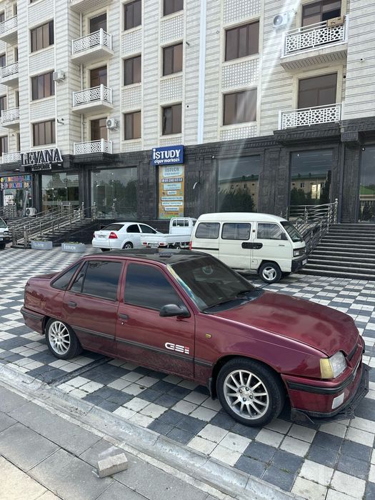Racer opel kadett dewoo zapchast