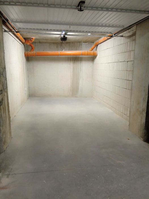 Дава се под наем Гараж / Паркомясто в София, Света Троица - 22 кв.м за 255 € - Снимка #2