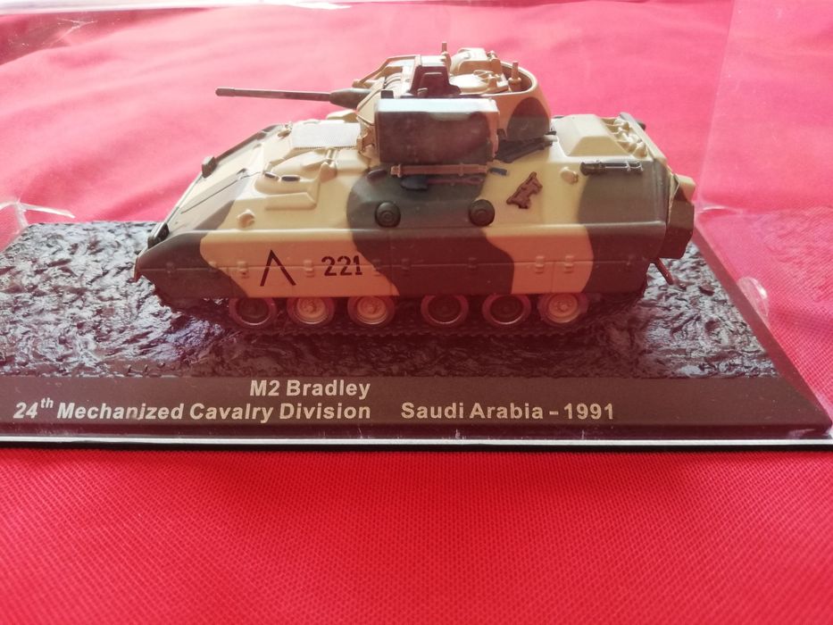 Метални макети на танкове