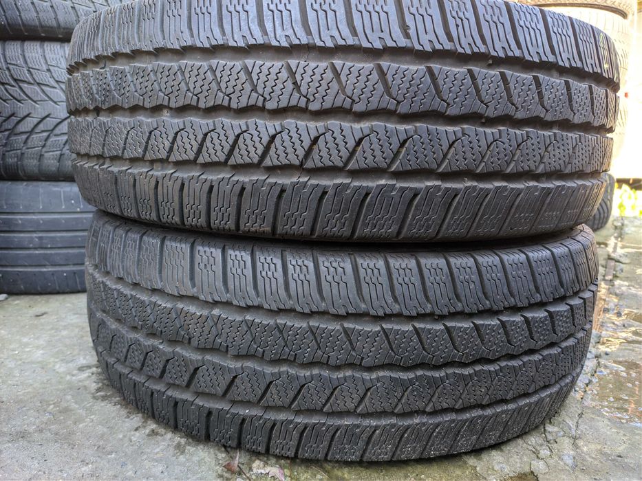 2бр Зимни гуми за бус 215 60 17 С - Continental - DOT 2024