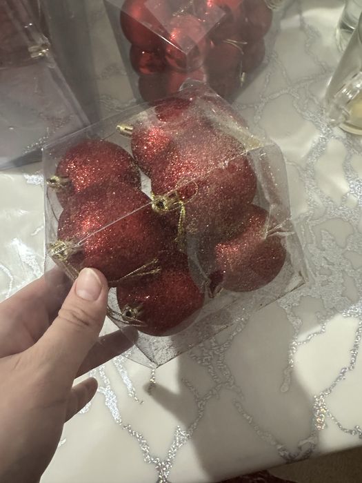 Продаю шары для елки