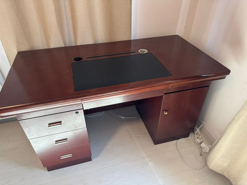 Birou directorial premium mahon, sertare cu cheie, management cabluri