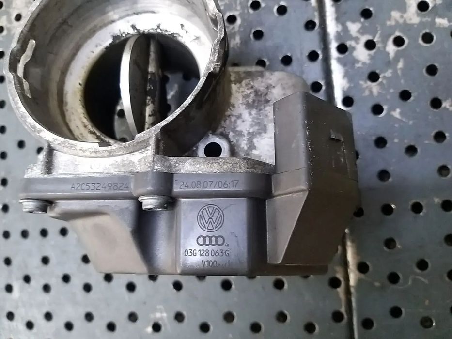 Clapeta acceleratie 2.0 tdi vw golf 5 1k a2c53249824 03g128063g