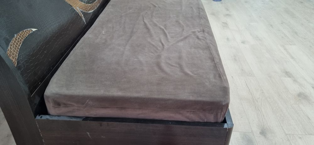 Диван б/у сатылады