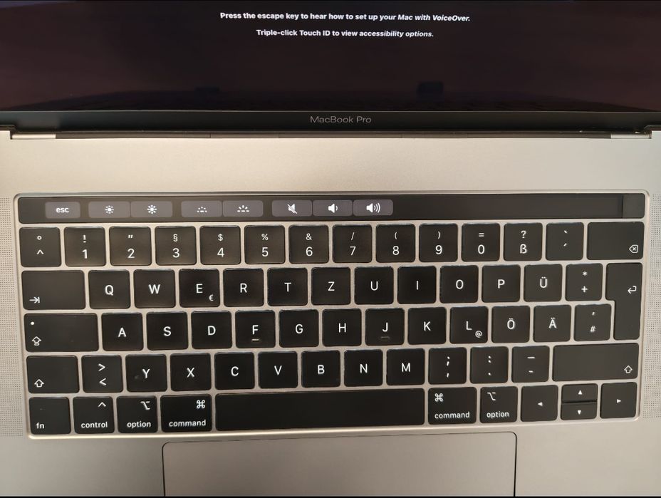 Vând MacBook Pro 2019