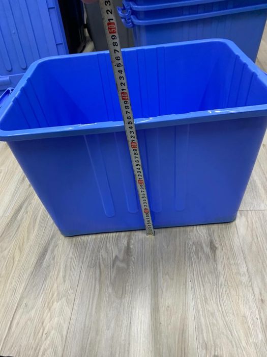 Пластиковые контейнеры 70л