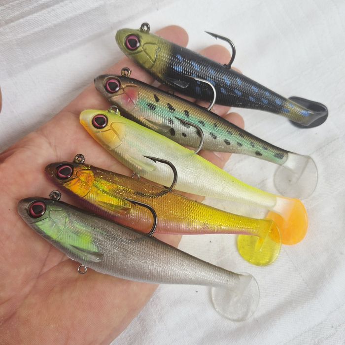 Swimbait-uri, năluci moi Truscent Easy Catch, 12cm, 30gr, gata echipate, cu acțiune unică de înot prin vibrație și o mișcare oscilantă la scufundare.