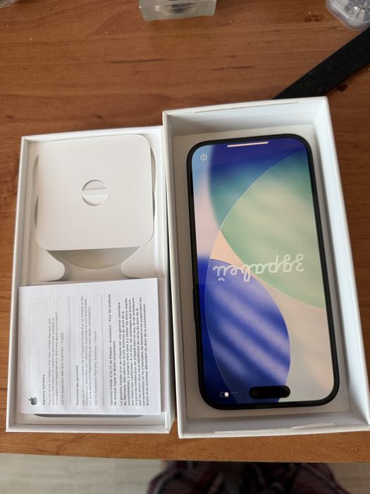 Пробавам Iphone 15 черен 128gb