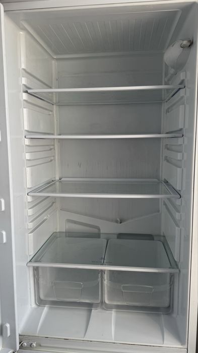 Холодильник Indesit
