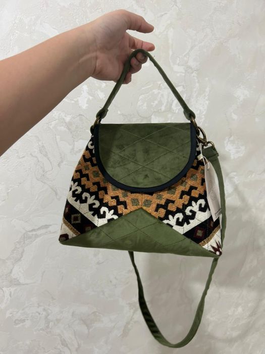 Бешпент және сумка сатылады