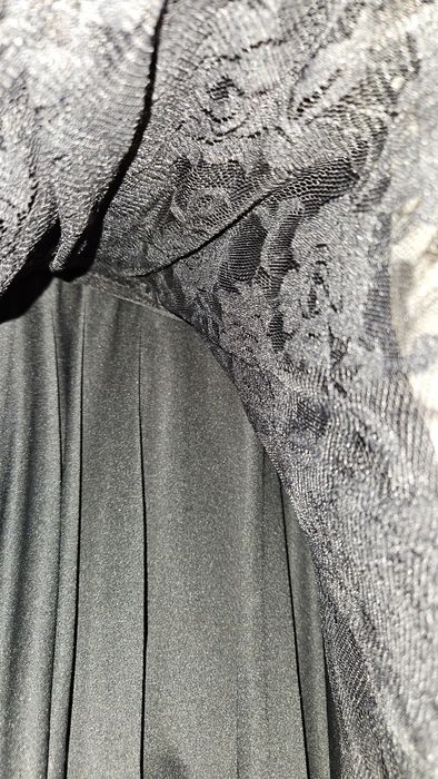 Rochie neagra dantela