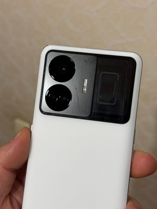 Realmi gt 3 240w 16/1tb